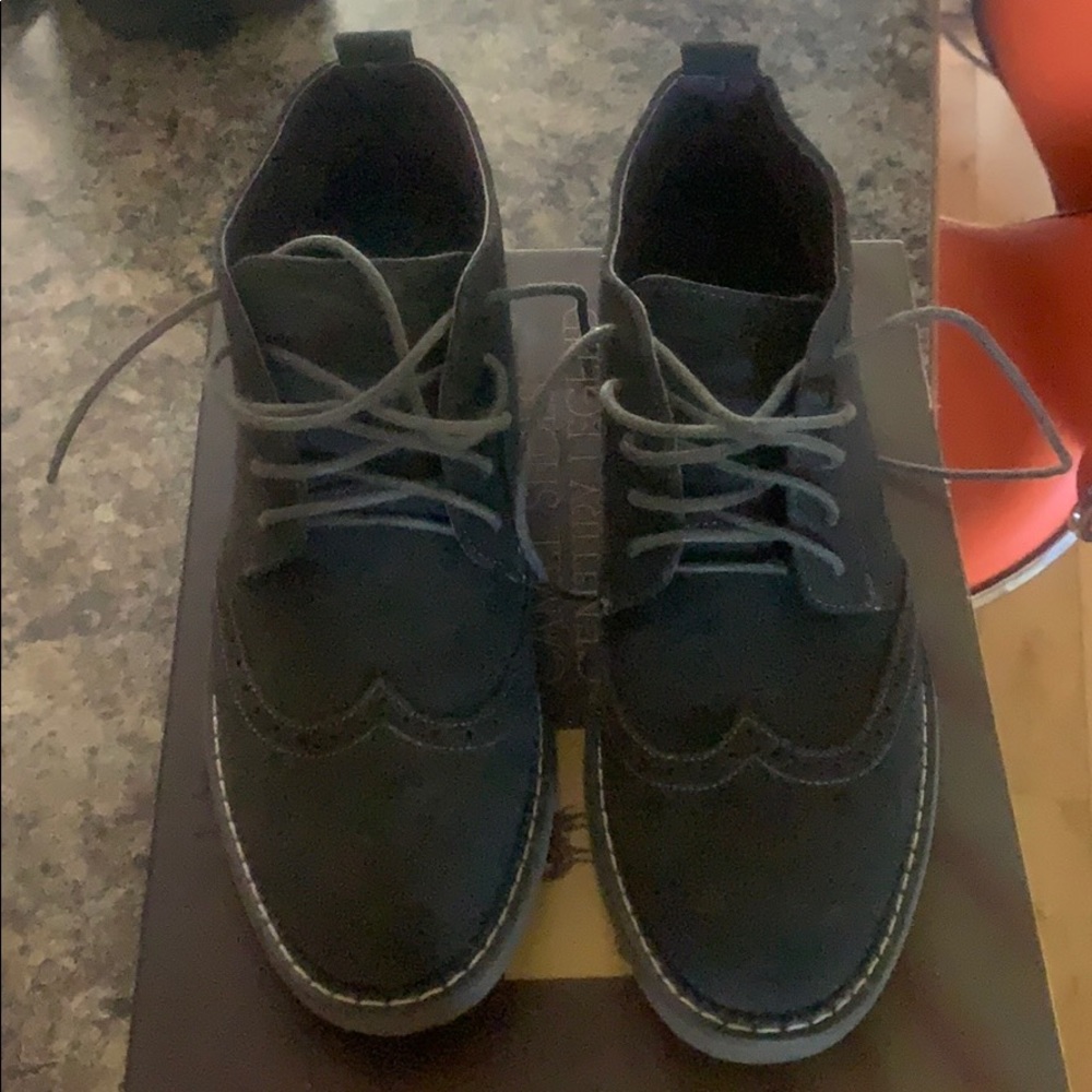 Men’s mid calf lace up shoes